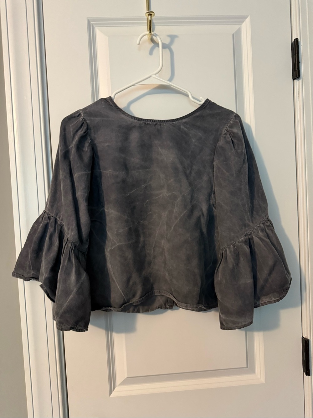Hollister Charcoal Grey Mineral Wash Bell Sleeve Button-Back Top - Size XS 